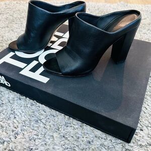 VINCE Black Mules